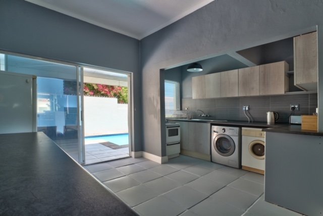 To Let 2 Bedroom Property for Rent in Clifton Western Cape